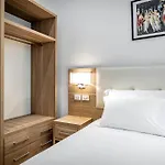 Yd Elegant Apt With Garden