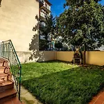 Yd Elegant Apt With Garden