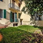 Yd Elegant Apt With Garden