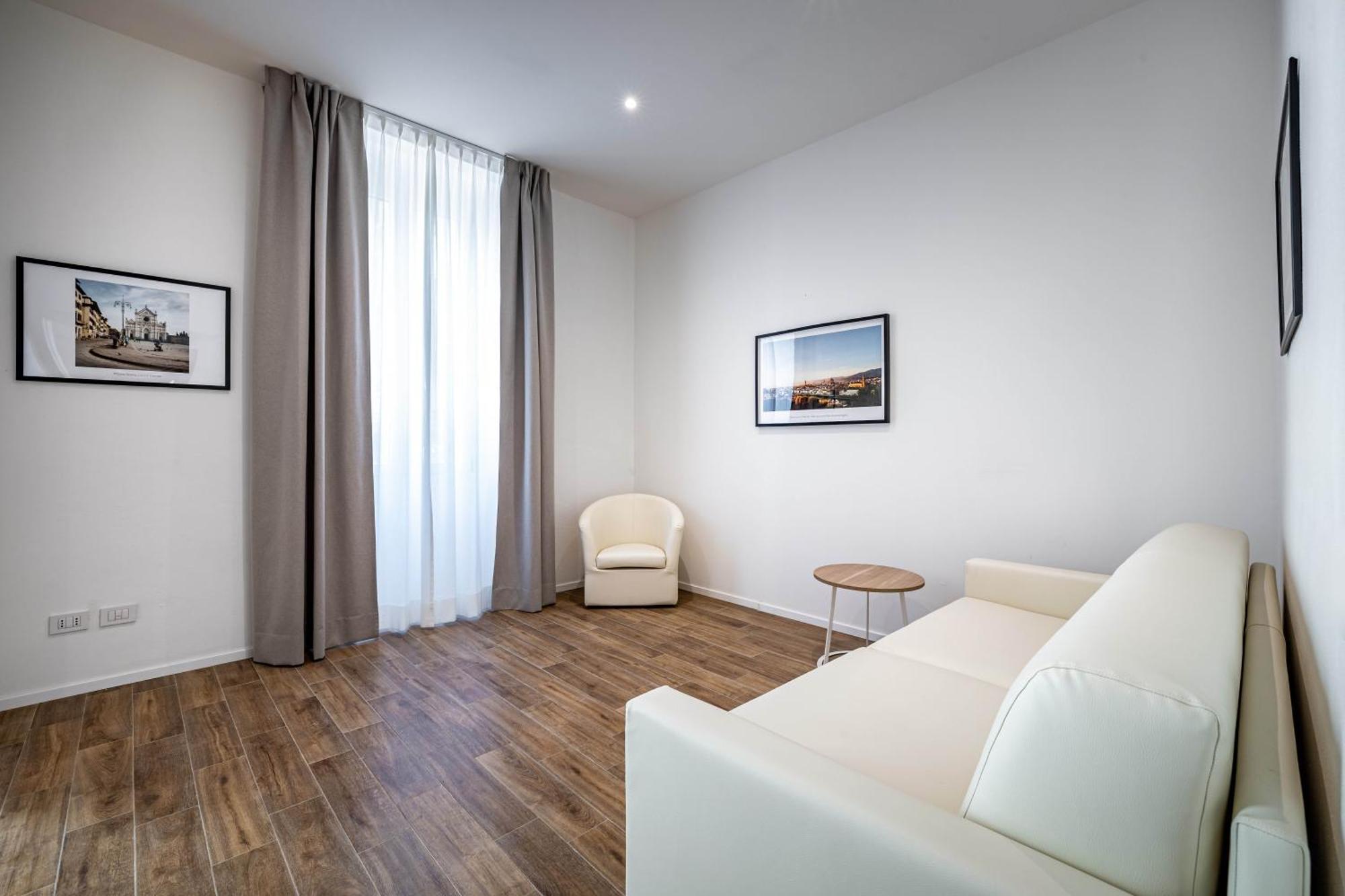 Yd Elegant With Garden Apartment
