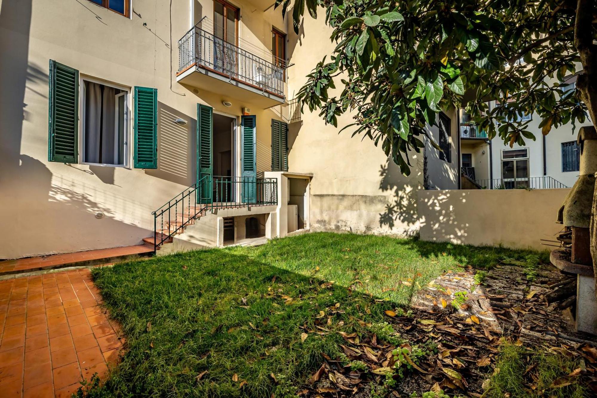 Yd Elegant With Garden *
