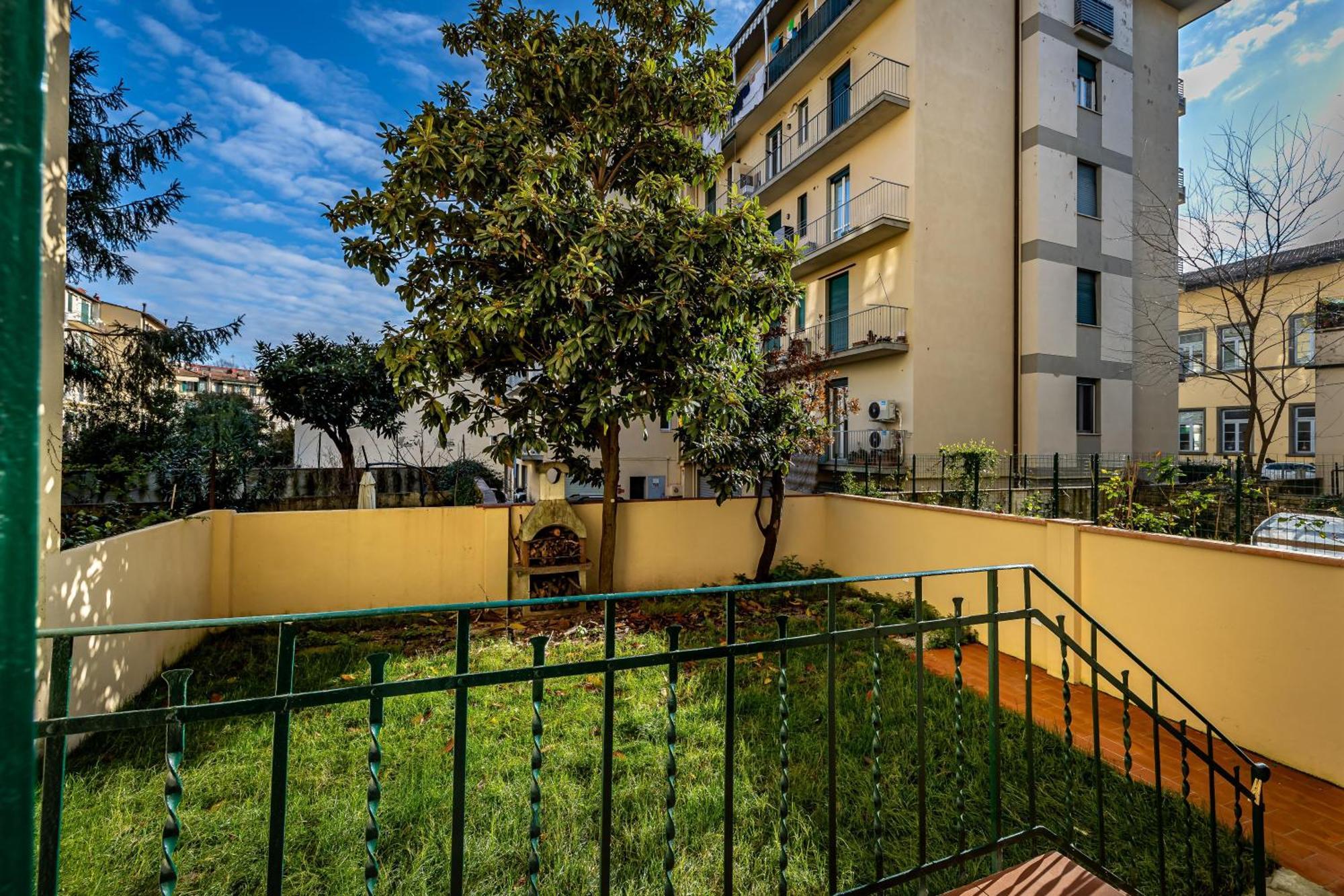 Yd Elegant With Garden Florence